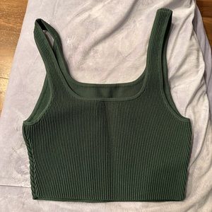 Aritzia babaton tank top. Dark green. Size S